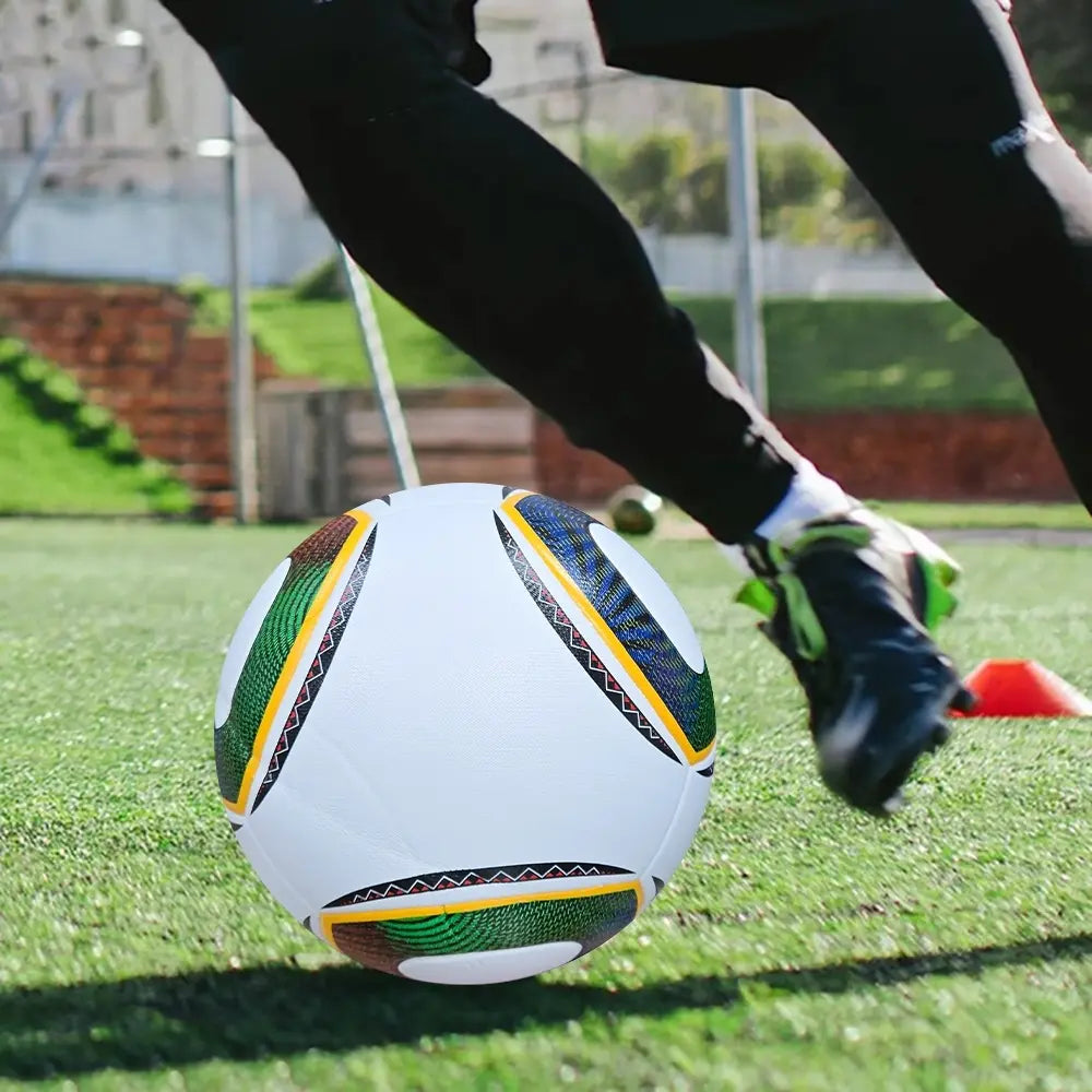 Size 5 Soccer Ball, Football Training Ball, Football Training Equipment for Youth Adults, Ball Sports Equipment for Indoor Outdoor Use, Soccer Gear